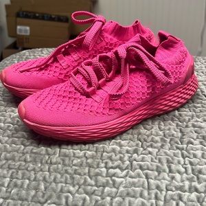 Women’s NOBULL flyknit shoes